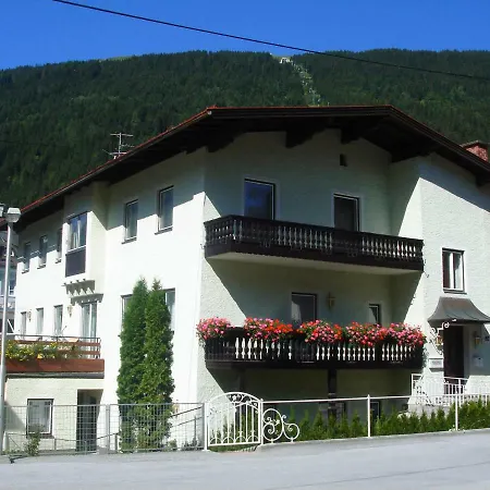 Marianne Apartment *